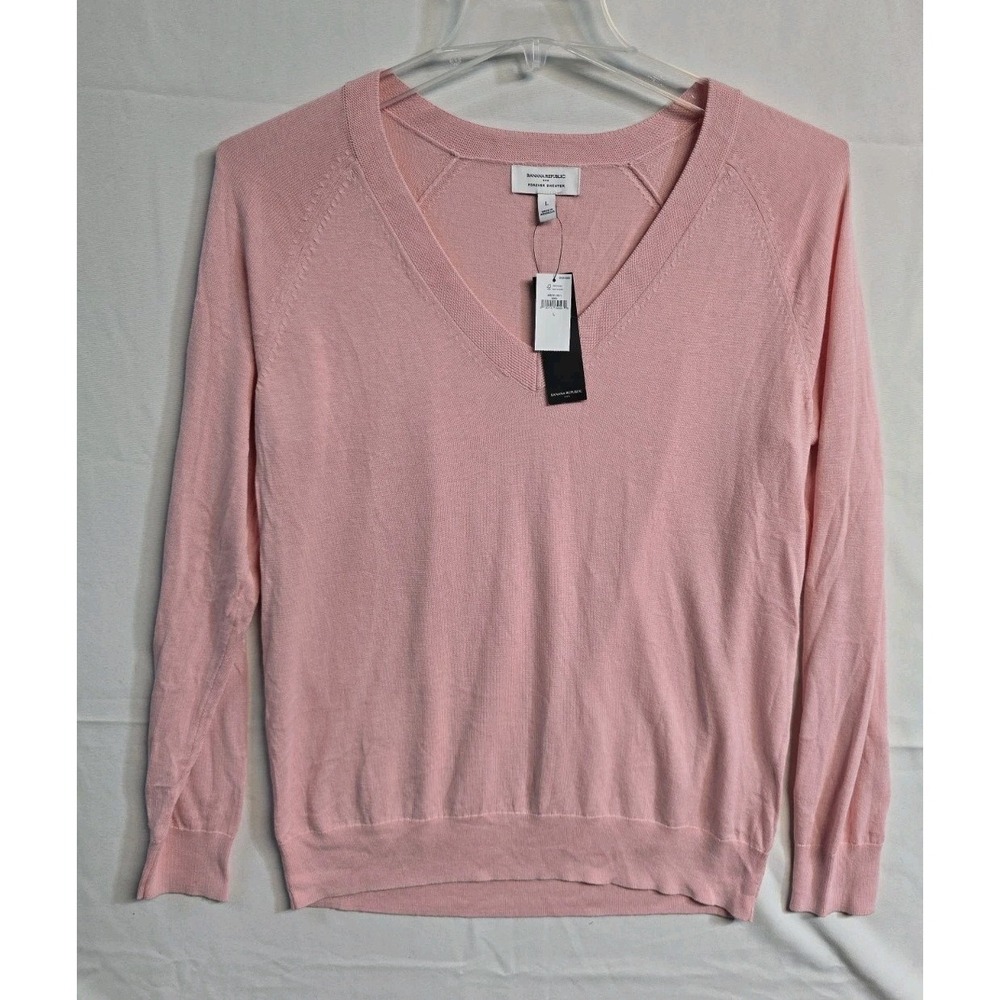 Banana Republic Women's Forever Sweater  Vneck  L Pink Knit NWT